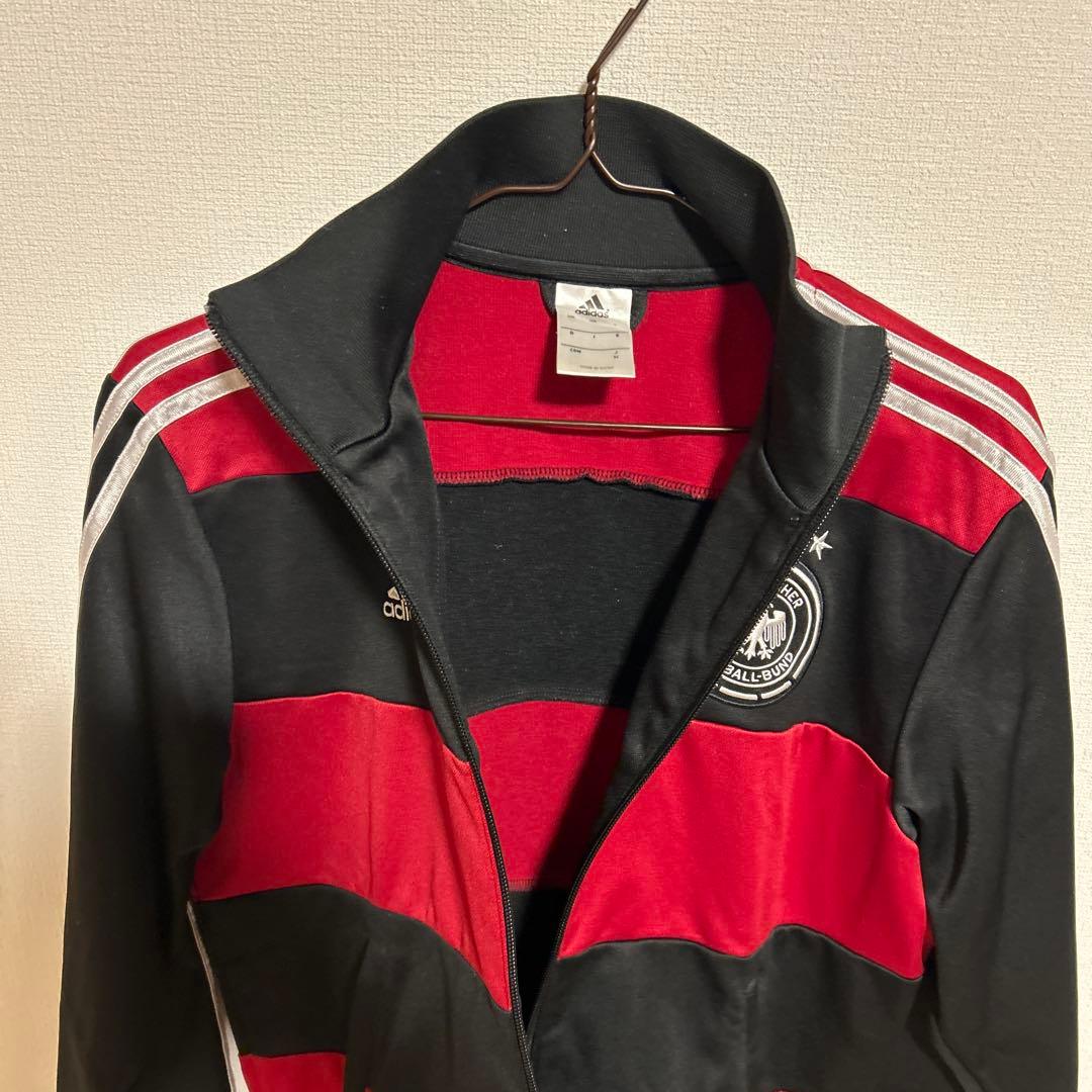 ドイツ代表ロゴ刺繍【アディダス】トラックジャケット☆スリーストライプ　サッカー