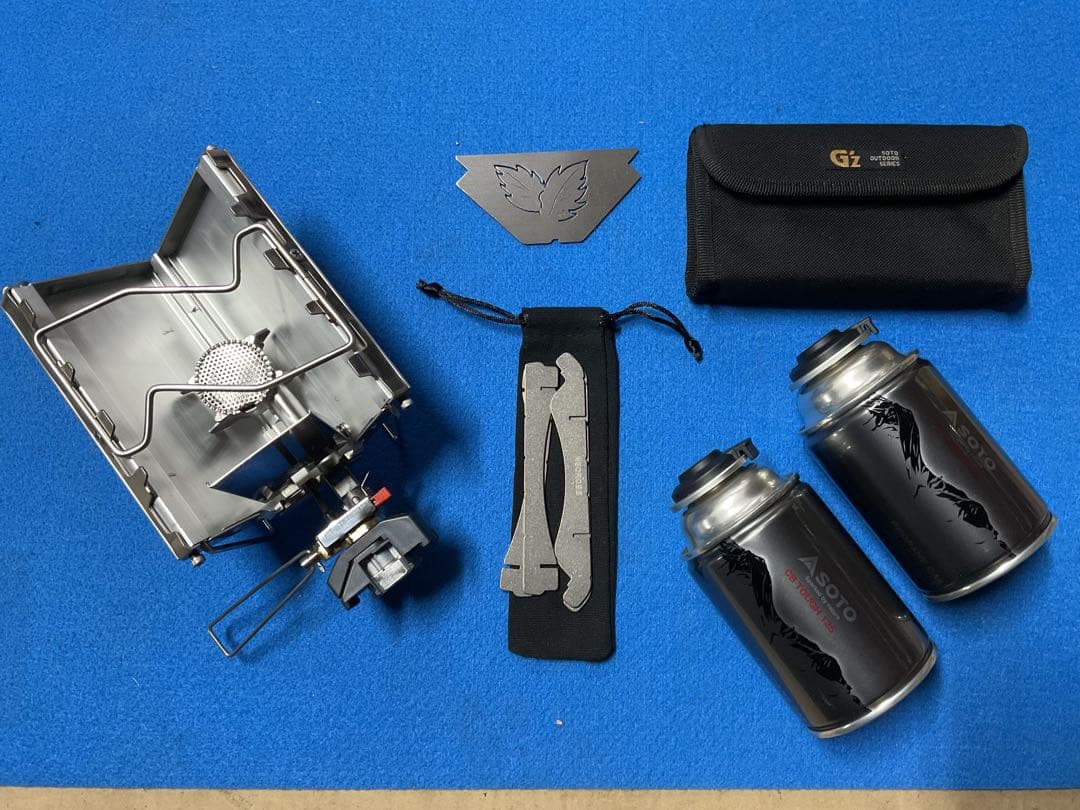 SOTO・GZストーブ動作良好美品&新品チタン防風板と五徳新品ST-711２本付