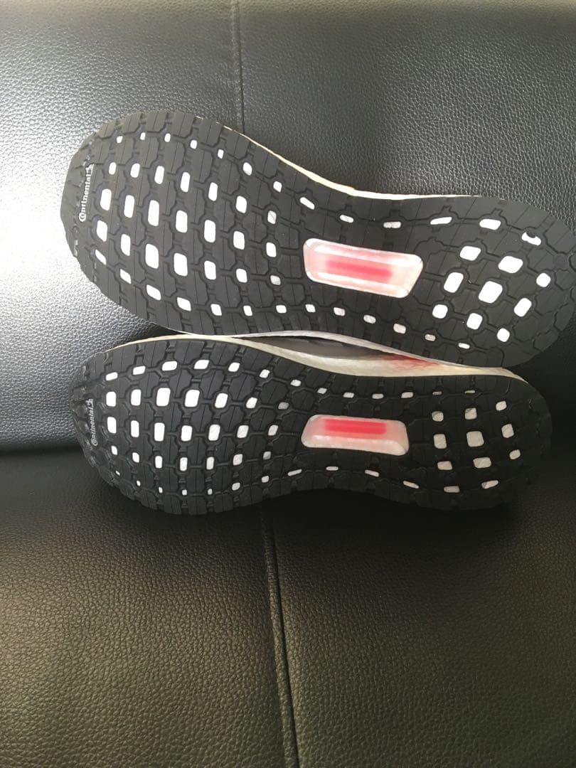 シューズ(男性用) adidas UItraBOOST19