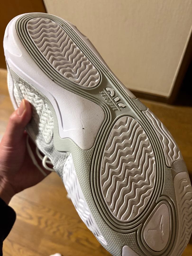 J1T バスケットボールシューズ ホワイト