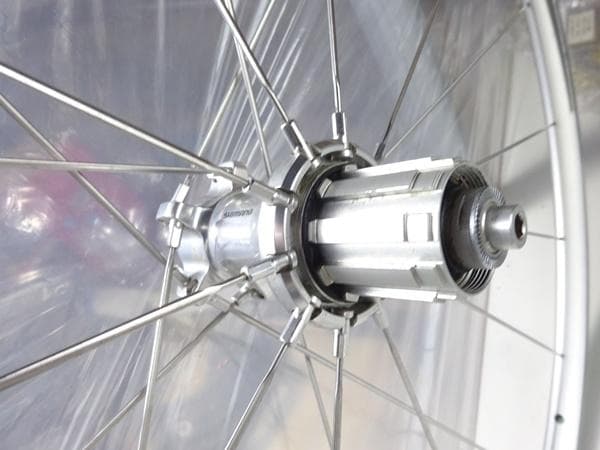 Shimano 700C 完組ホイール シルバー WH-R600